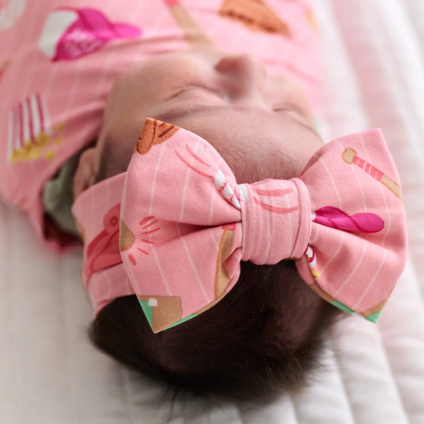 All Stars Swaddle & Luxe Bow Headband Set