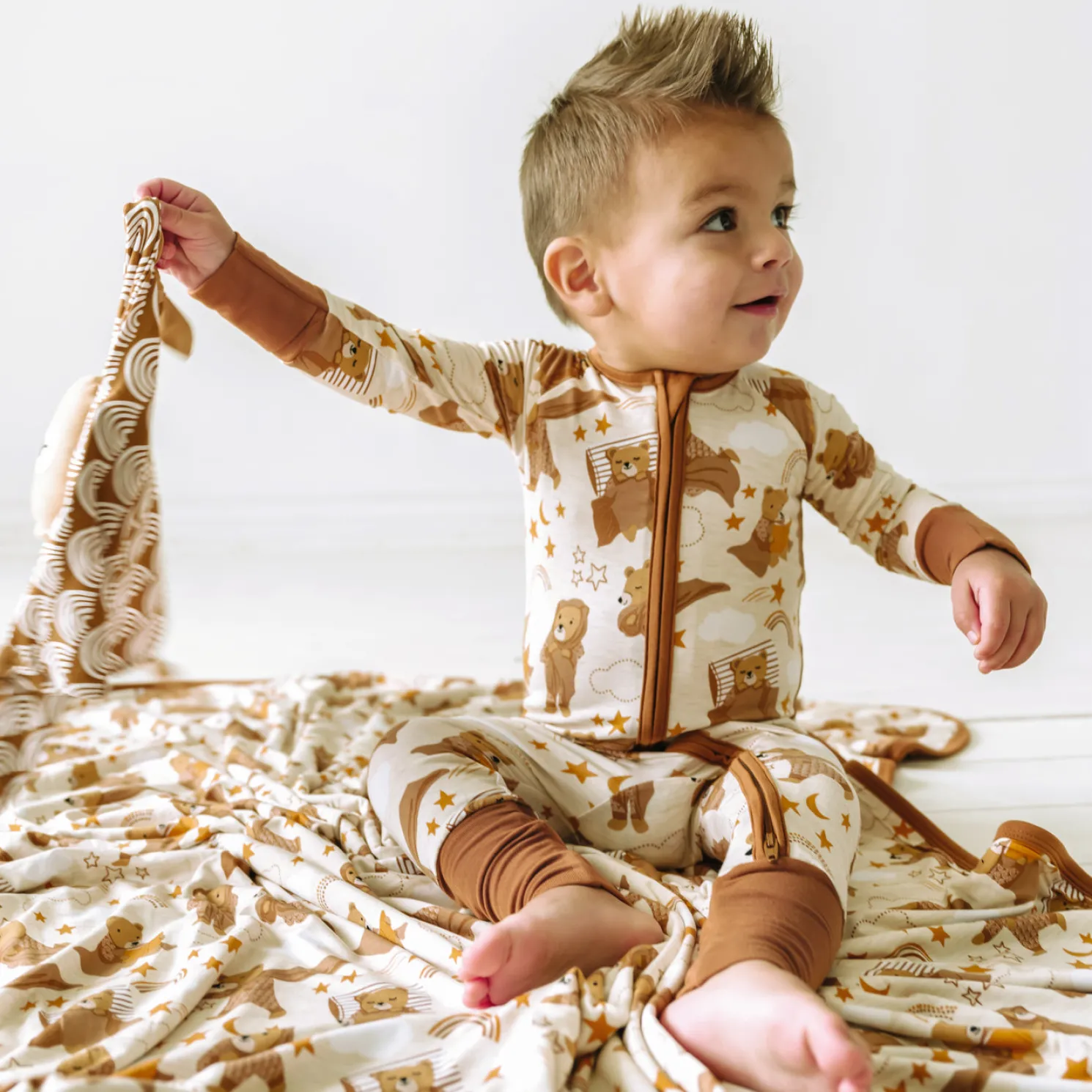 Beary Sleepy Large Cloud Blanket®