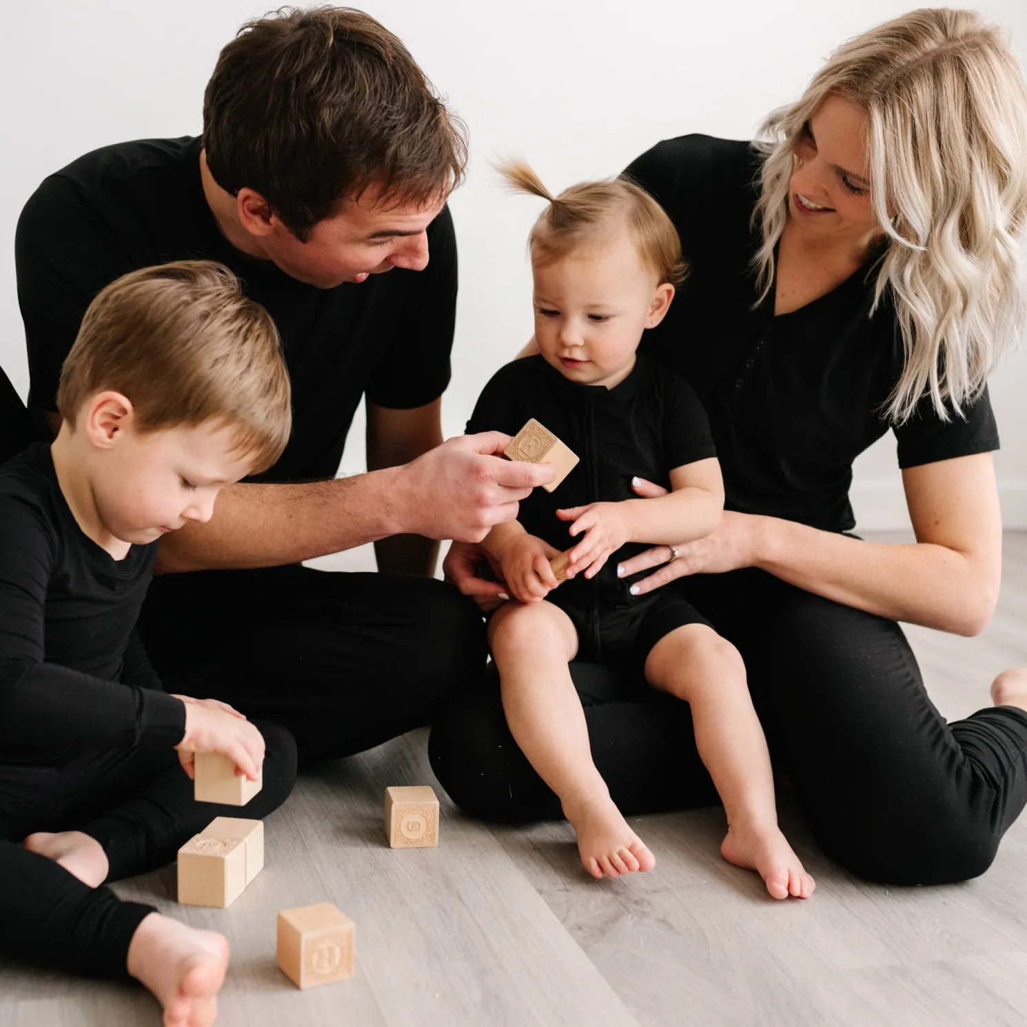 Black Women's Short Sleeve Pajama Top