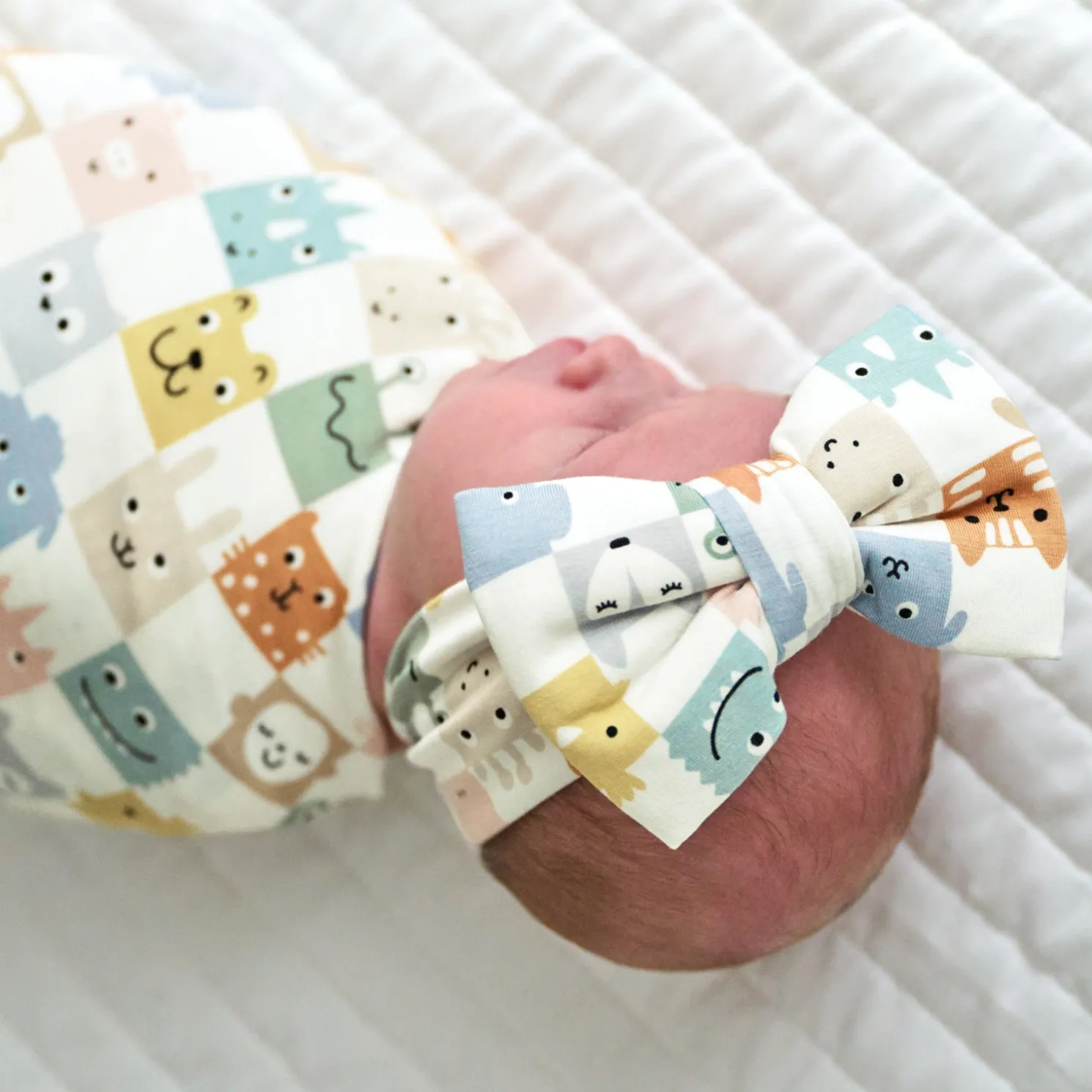 Check Mates Swaddle & Luxe Bow Headband Set