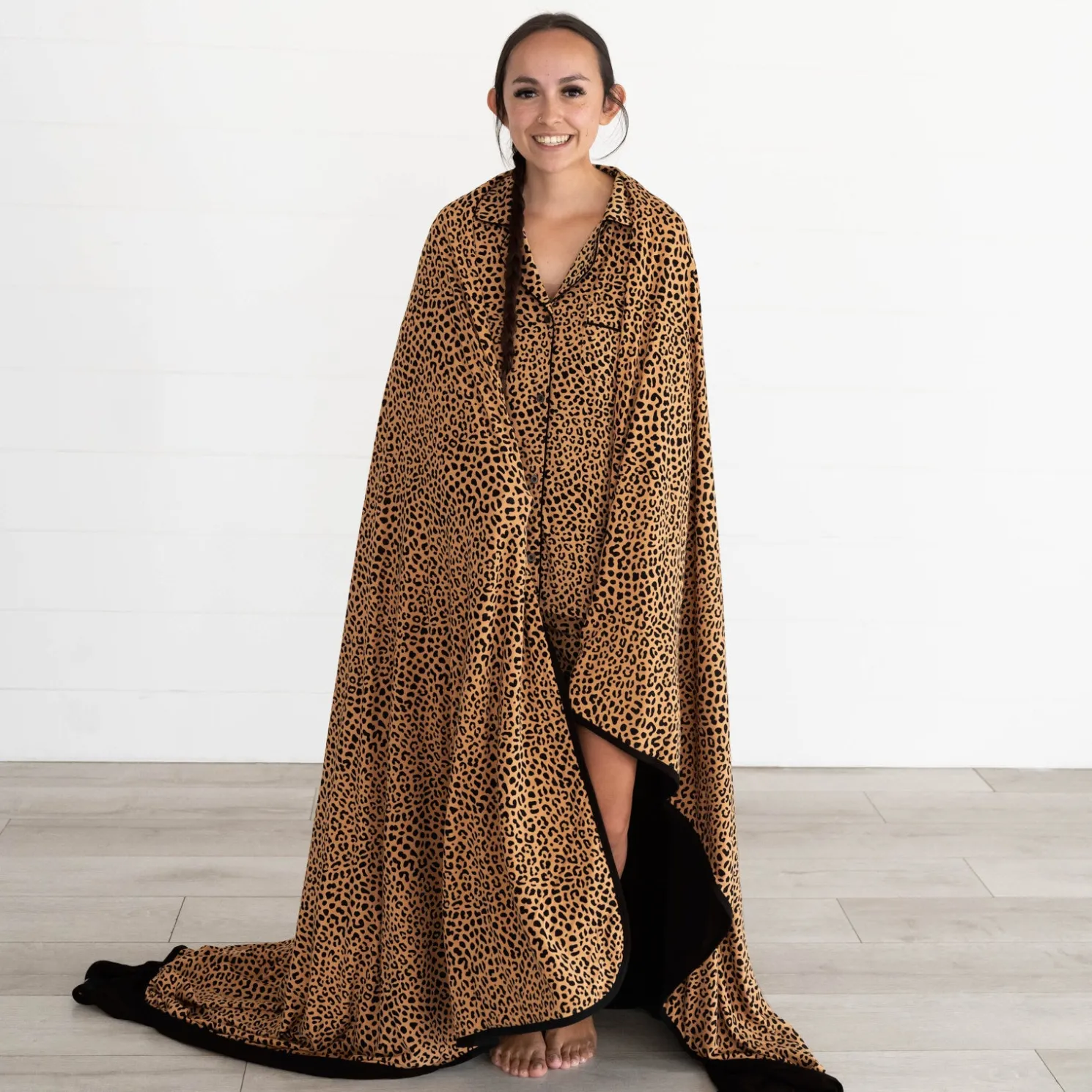 Classic Leopard Oversized Cloud Blanket®