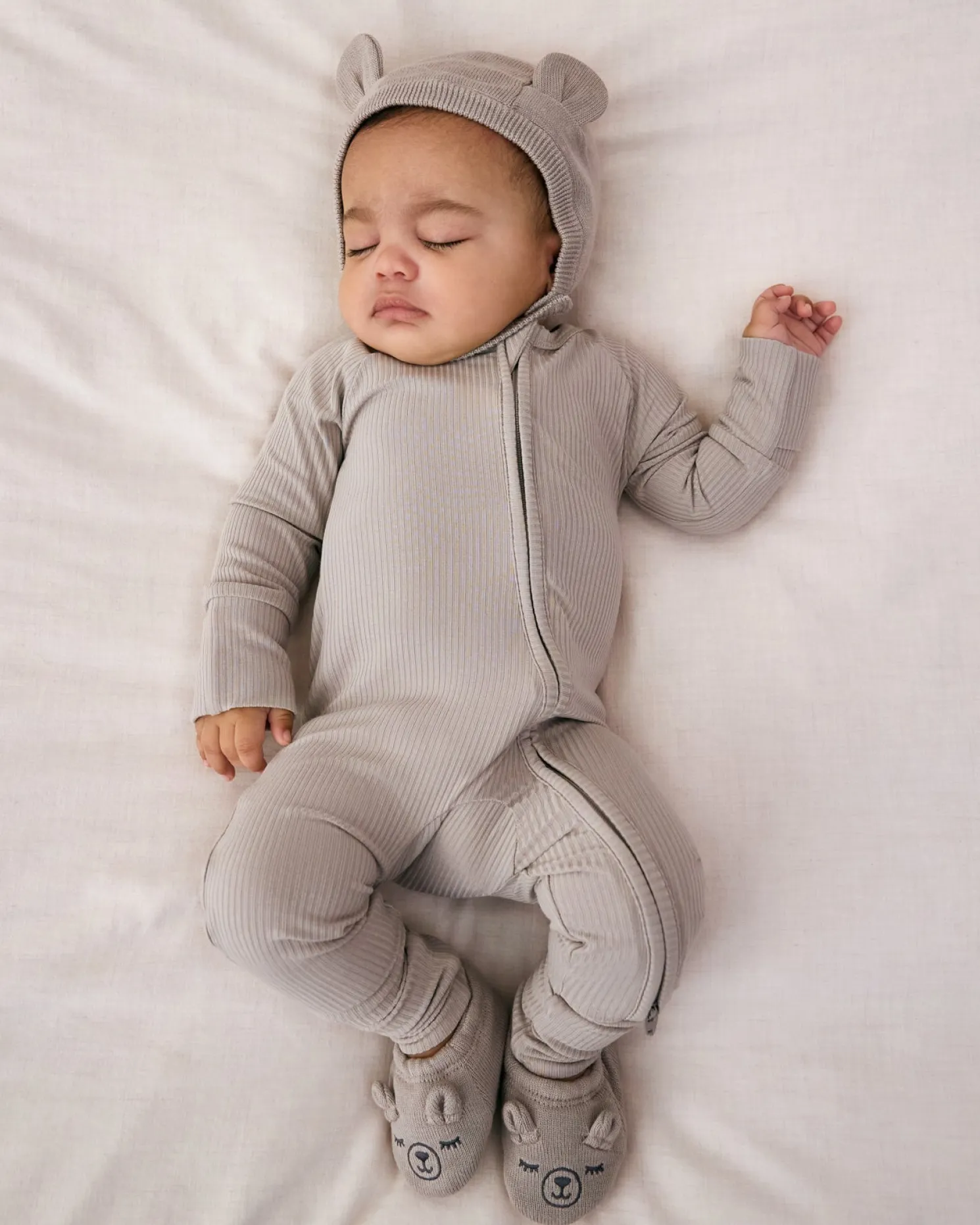 Dove Gray Ribbed Zippy