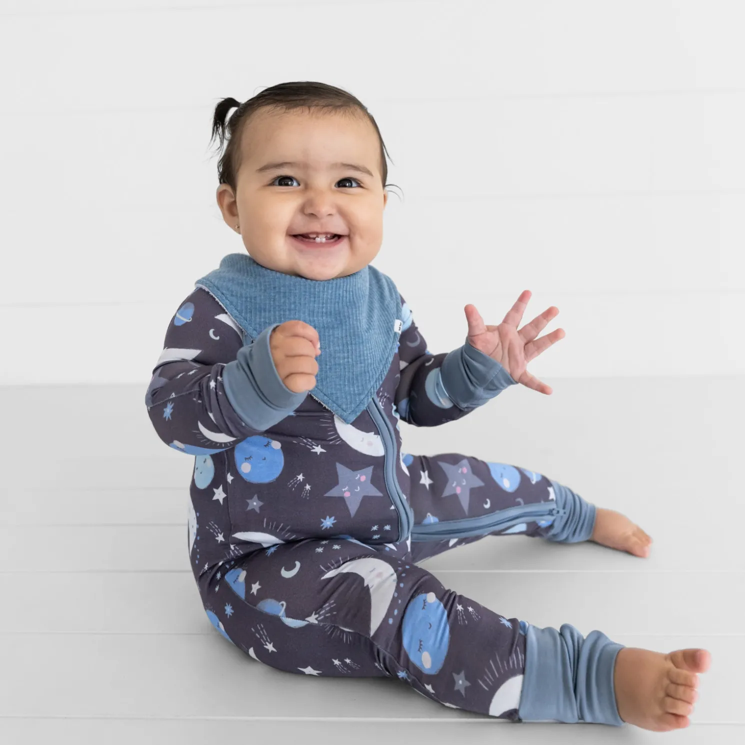 Heather Blue Ribbed Bandana Bib