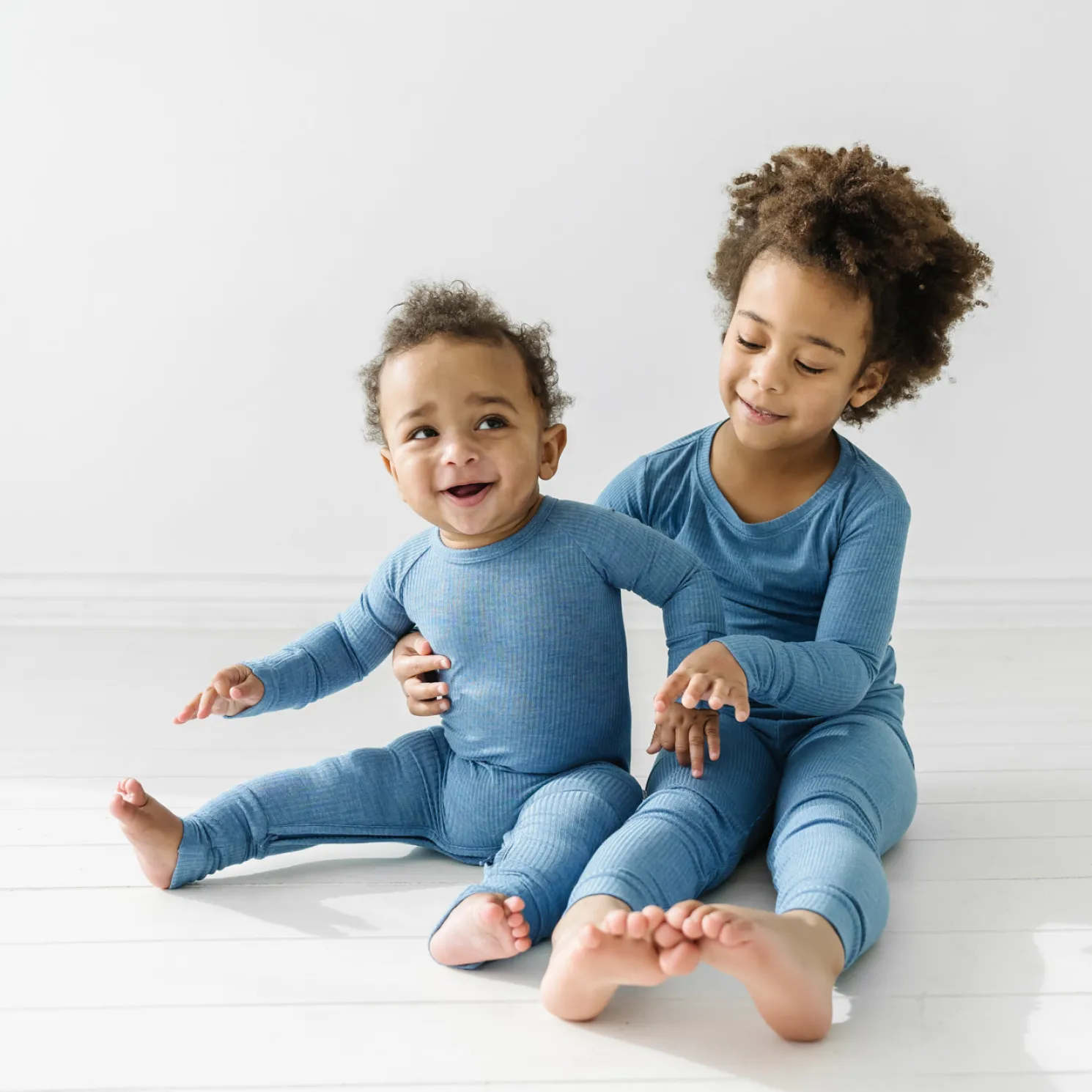 Heather Blue Ribbed Crescent Zippy