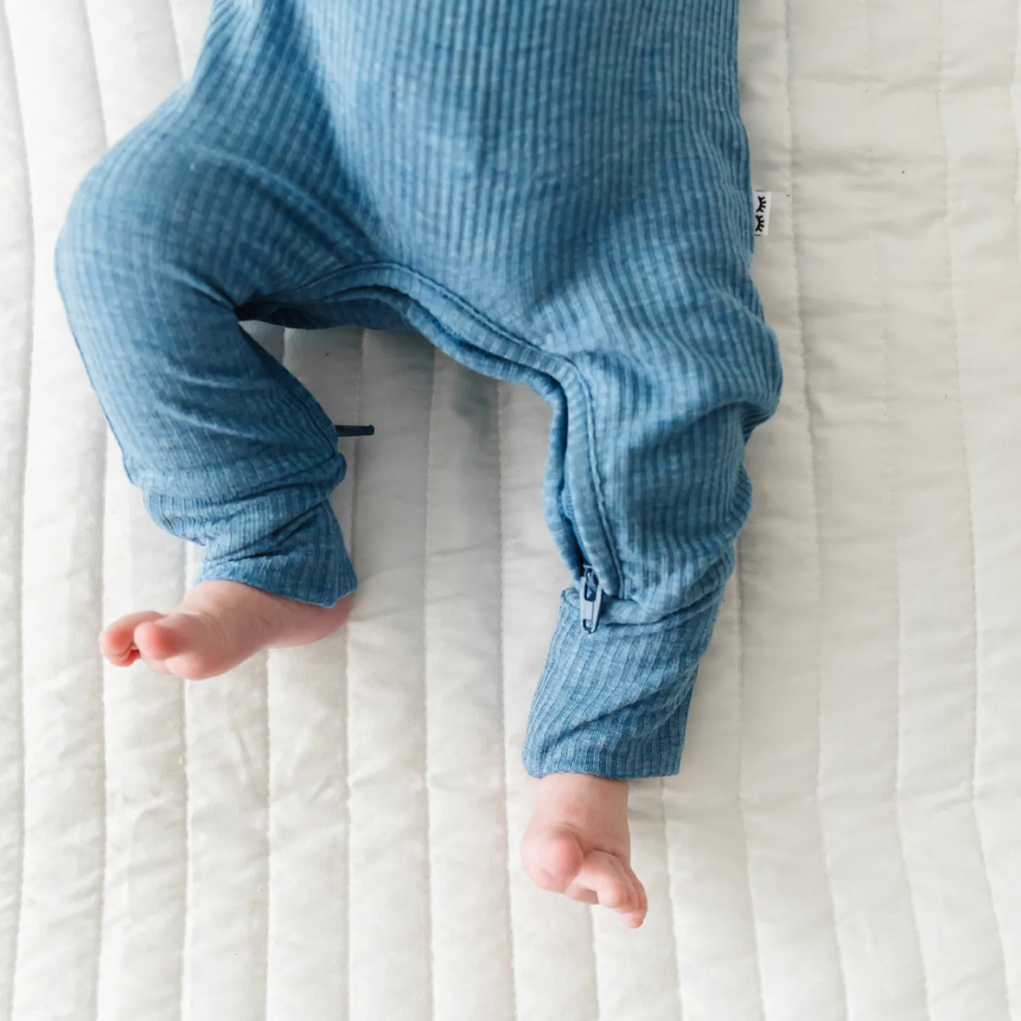 Heather Blue Ribbed Crescent Zippy