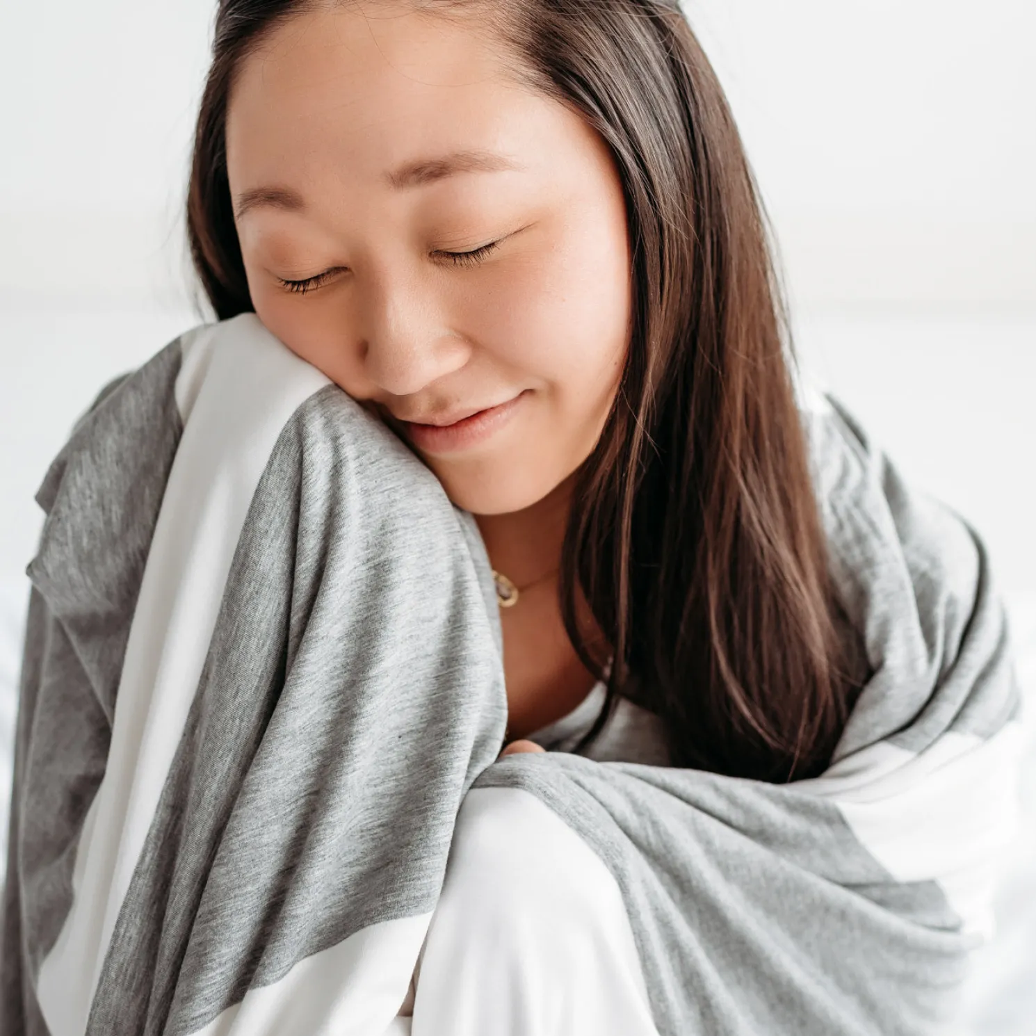 Heather Gray Wide Stripe Oversized Cloud Blanket®