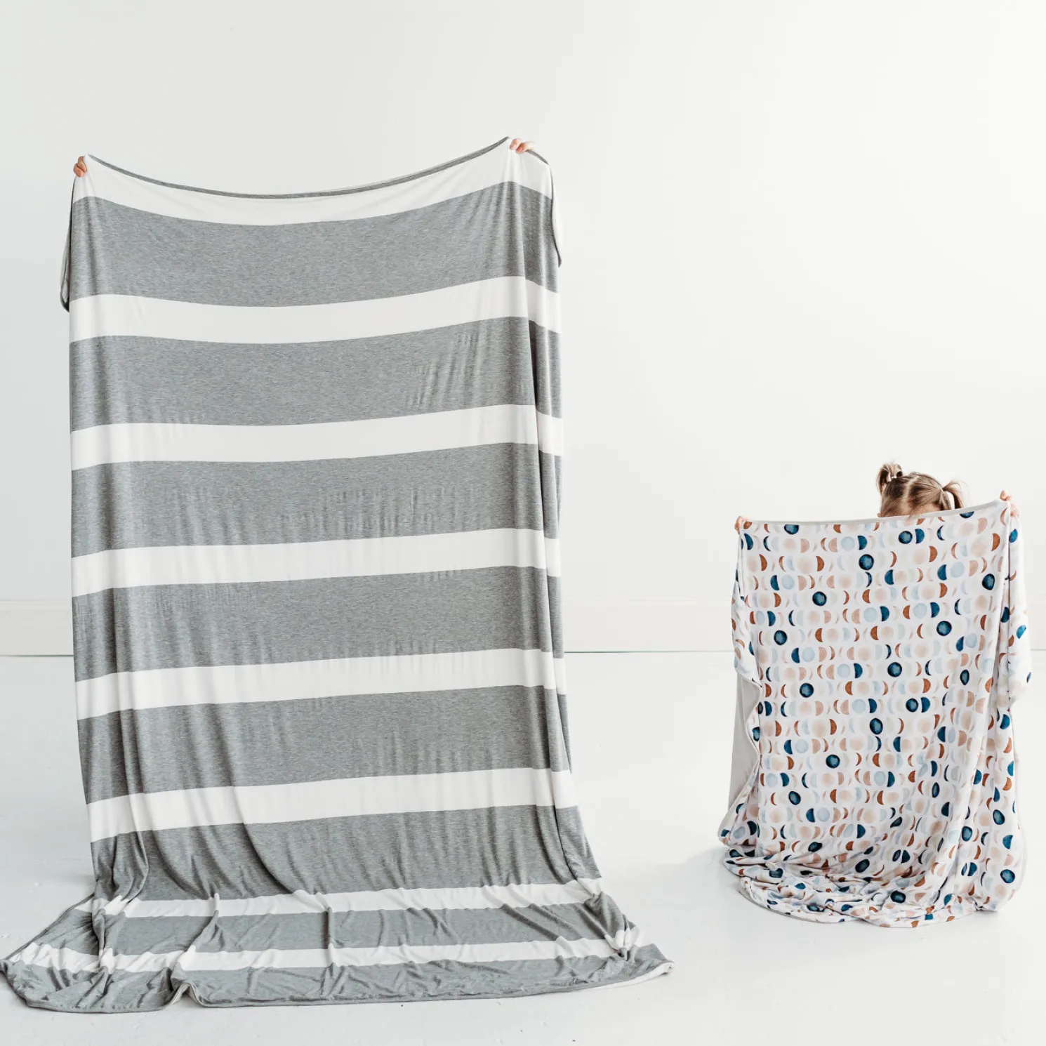 Heather Gray Wide Stripe Oversized Cloud Blanket®