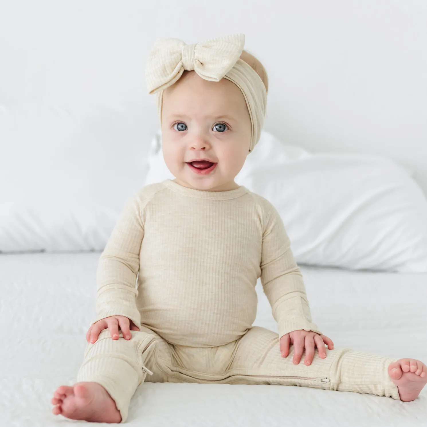 Heather Oatmeal Ribbed Luxe Bow Headband