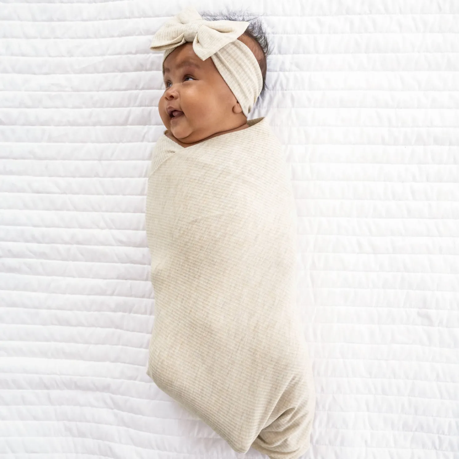 Heather Oatmeal Ribbed Swaddle & Luxe Bow Headband Set