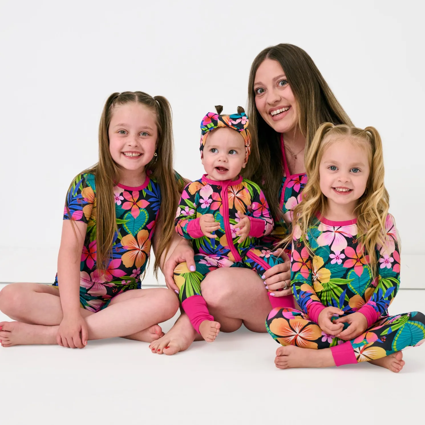 Jungle Blooms Women's Short Sleeve Pajama Top