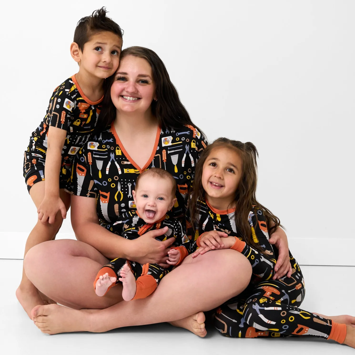 Little Builders Women's Short Sleeve Pajama Top