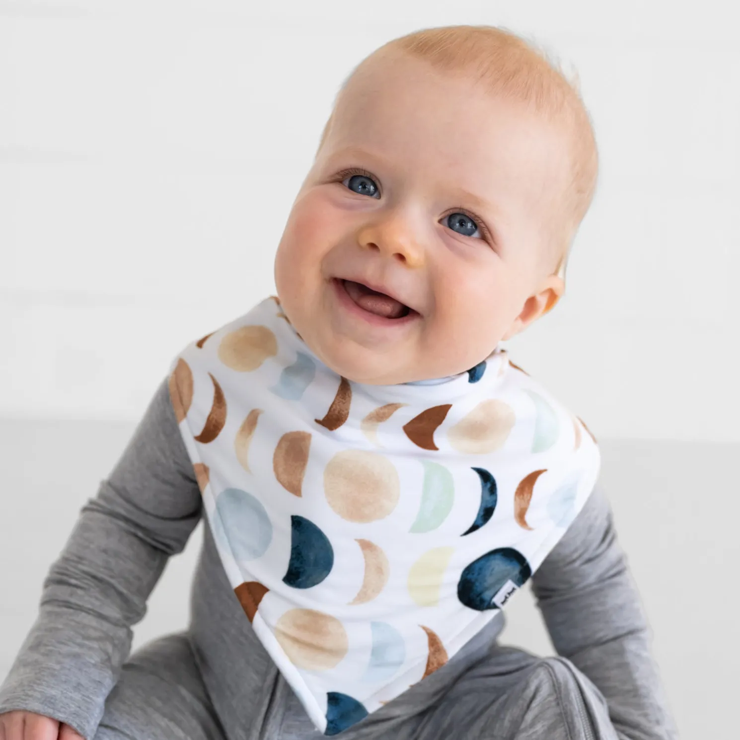 Luna Neutral Bandana Bib