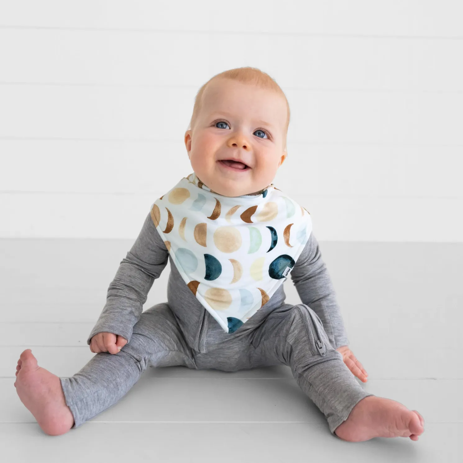 Luna Neutral Bandana Bib