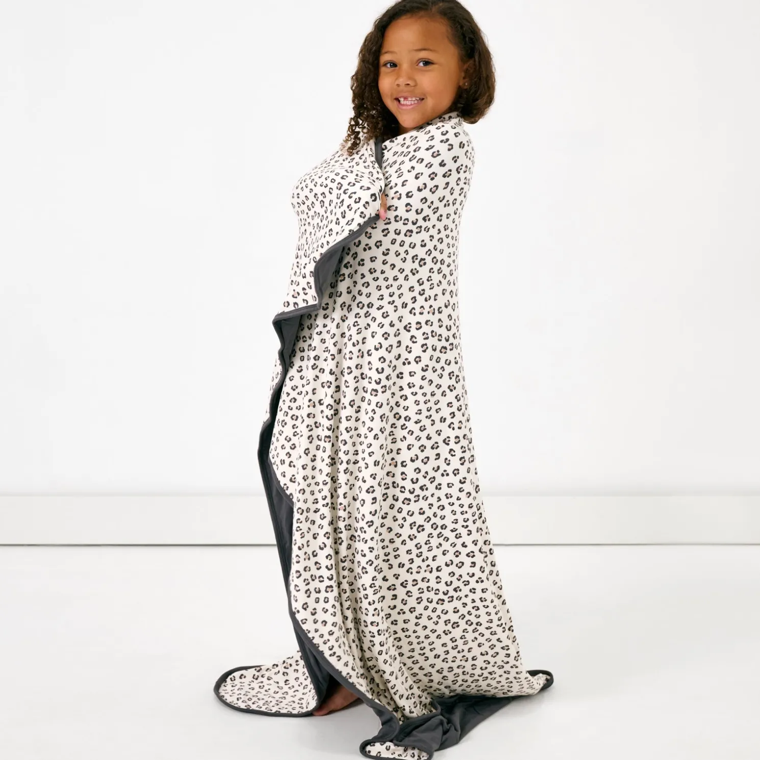 Luxe Leopard Large Cloud Blanket®