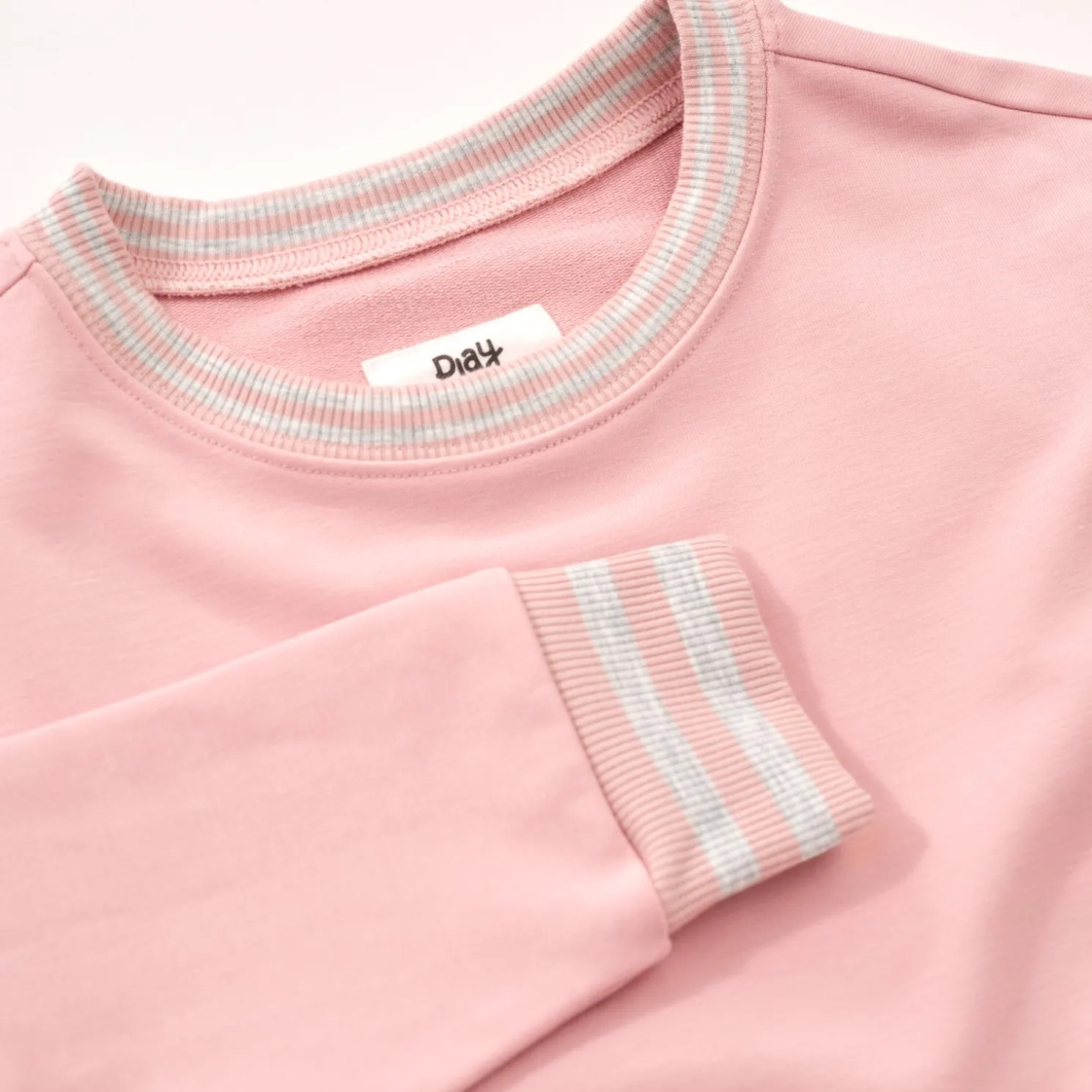 Mauve Blush Pocket Crewneck