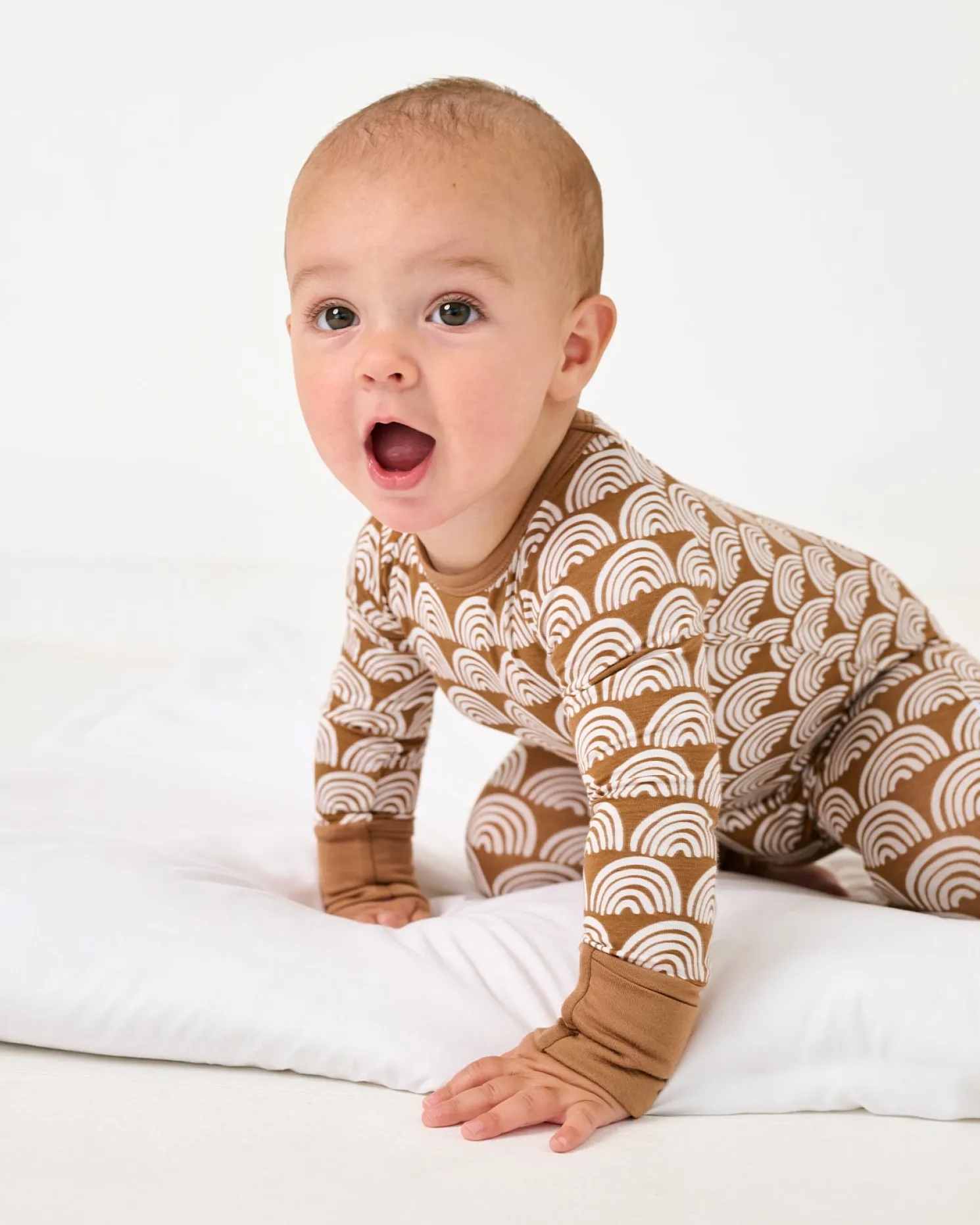 Rust Rainbows Crescent Zippy