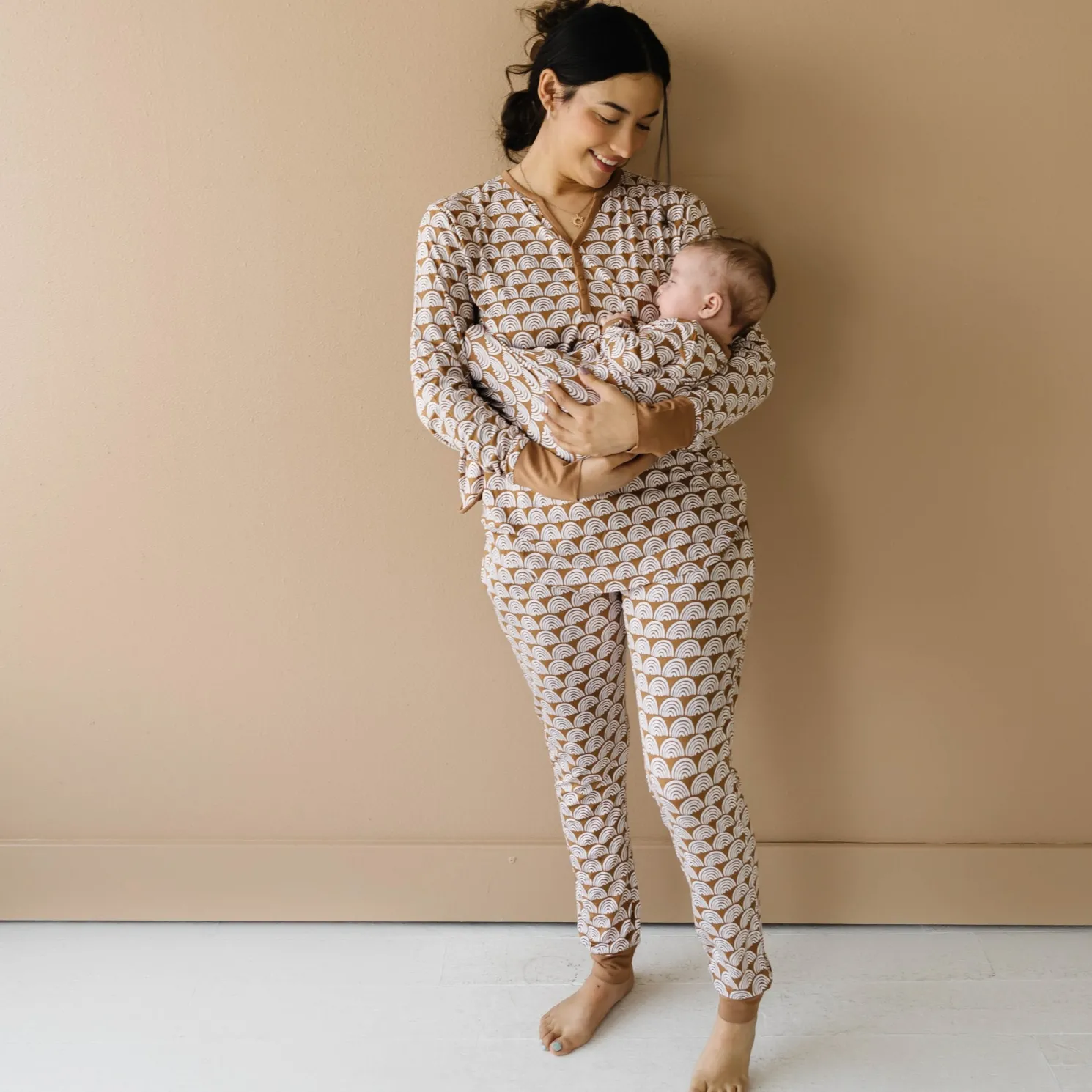 Rust Rainbows Women's Pajama Top