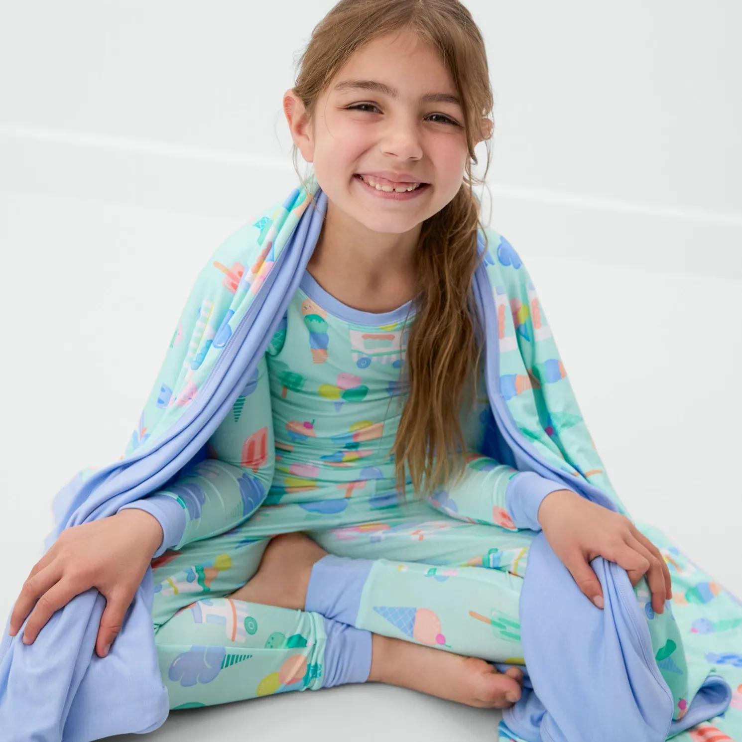 Sweet Scoops Large Cloud Blanket®