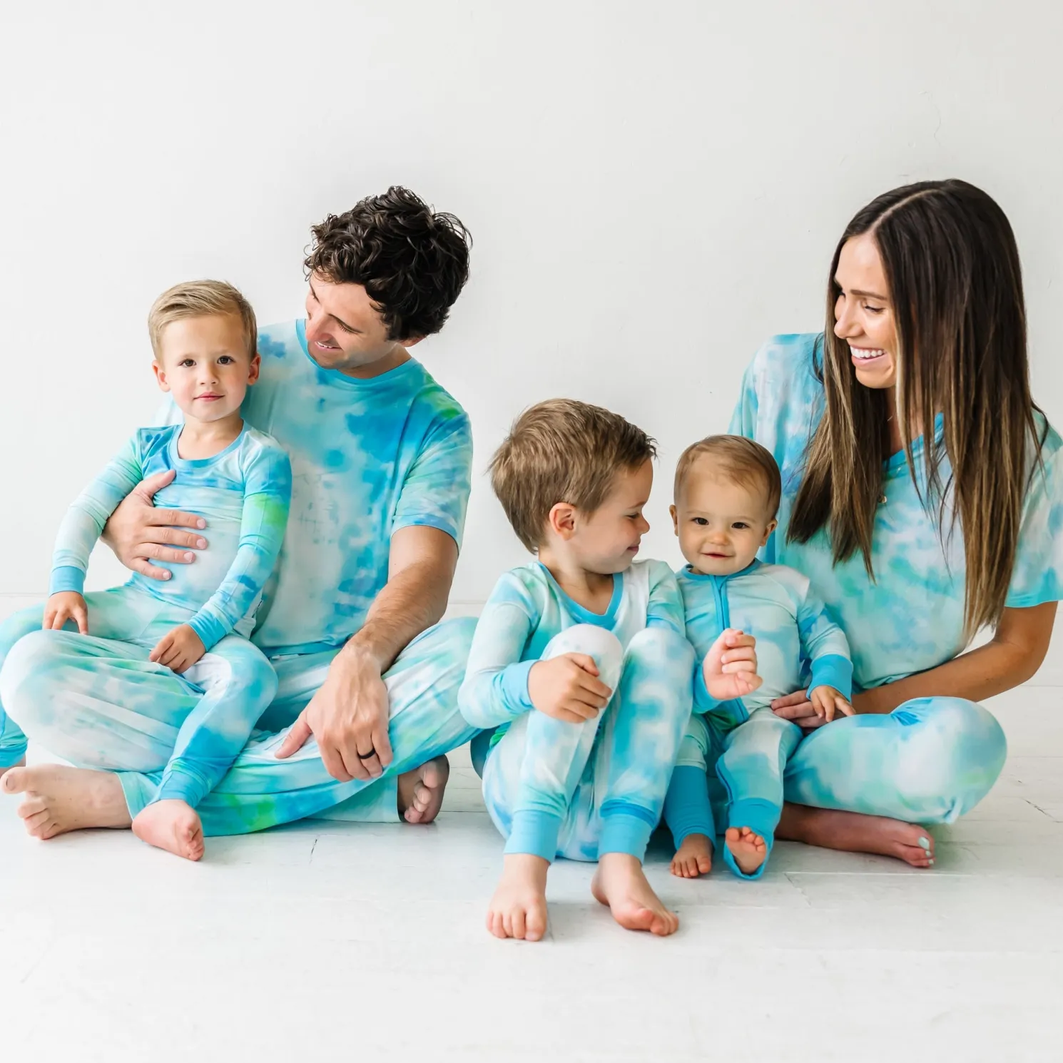 Tidepool Watercolor Men's Short Sleeve Pajama Top