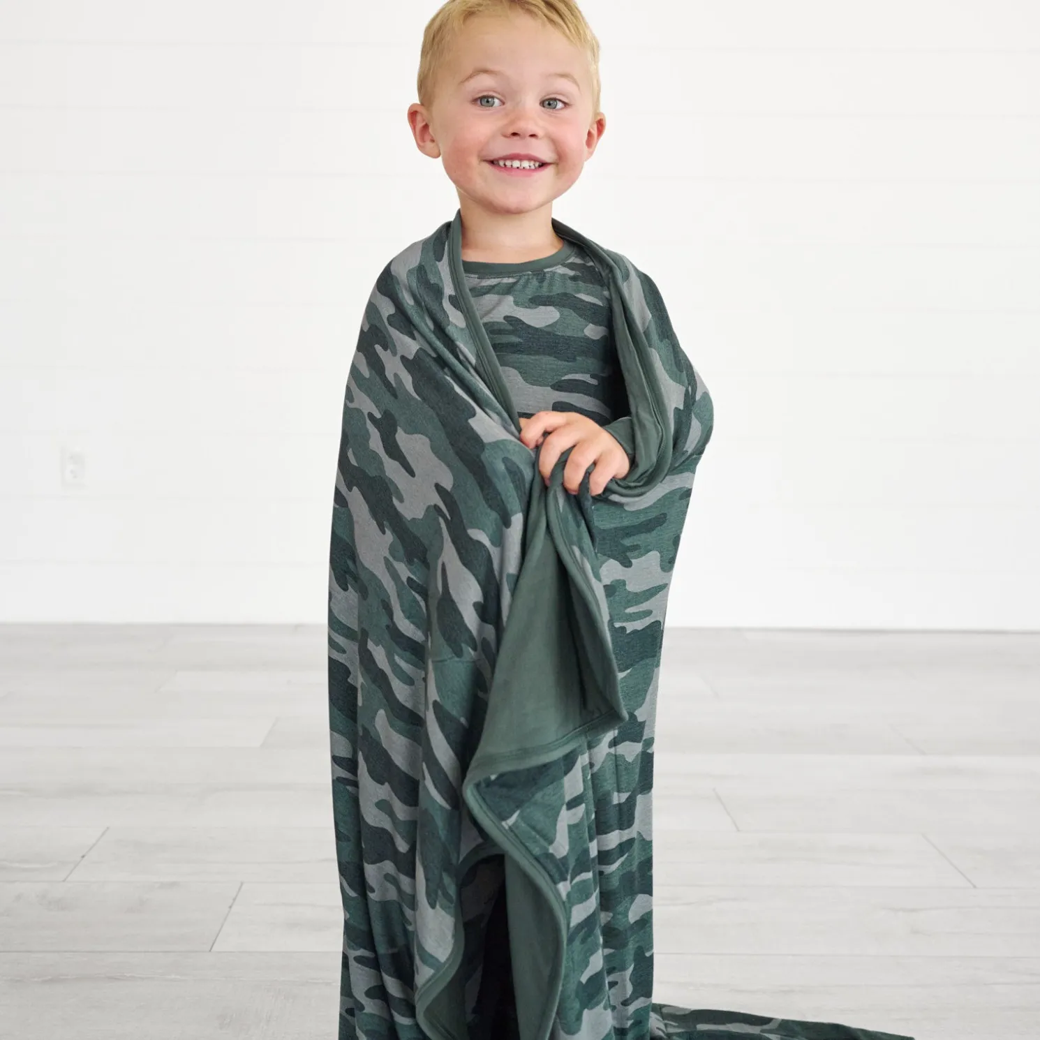 Vintage Camo Large Cloud Blanket®