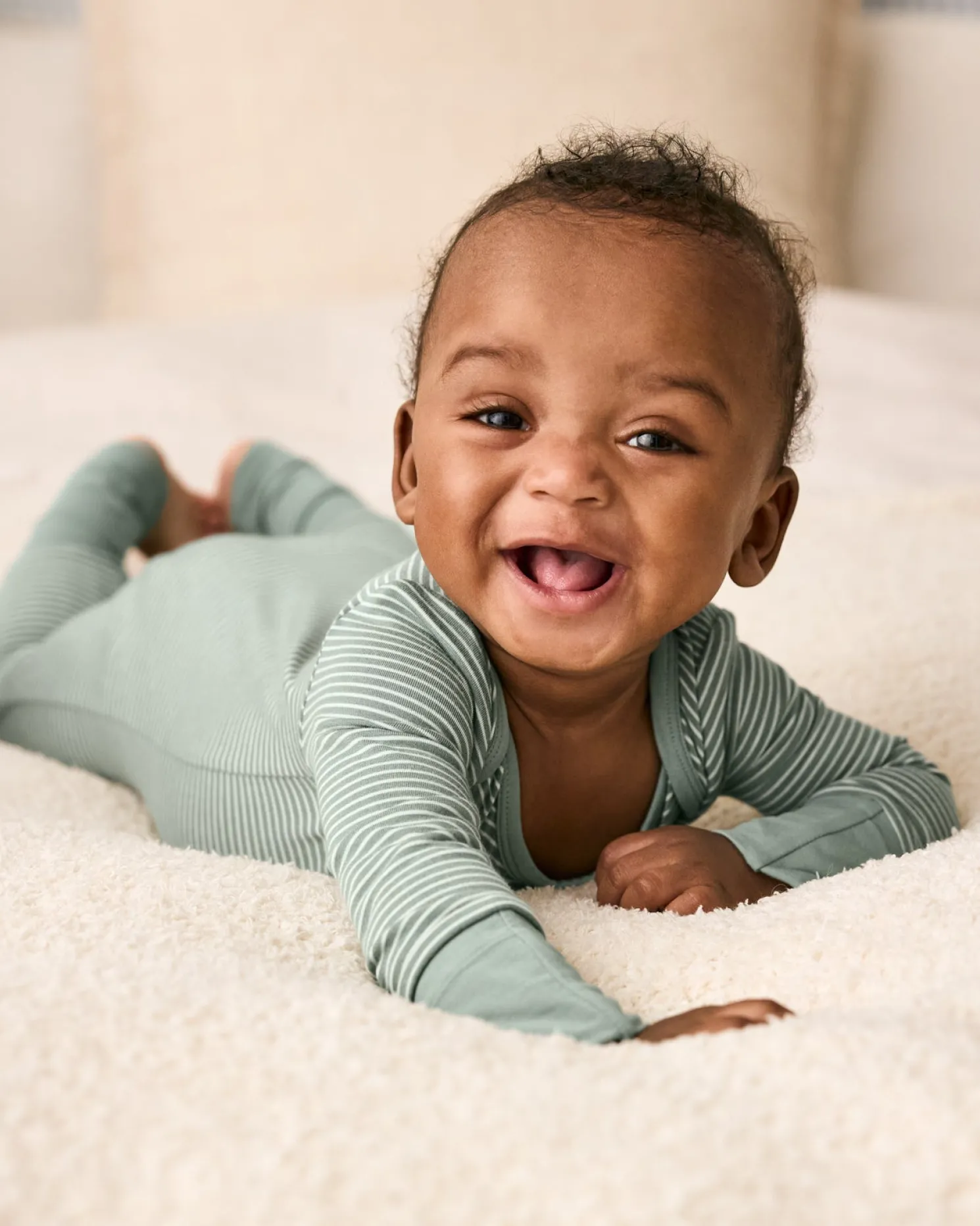 Willow Stripe Crescent Zippy